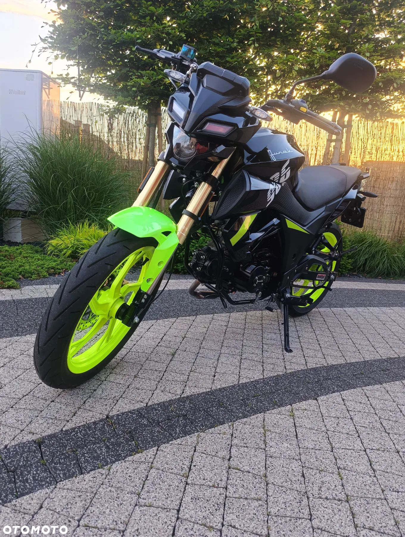 Junak 906 - 1