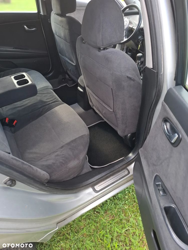 Nissan Primera 1.9 dCi Acenta - 12