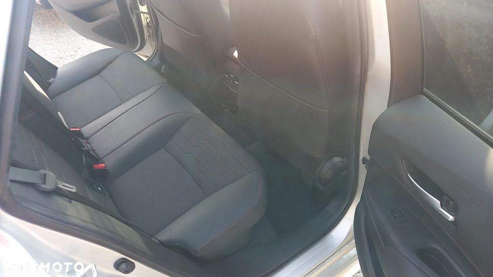 Toyota Corolla - 16