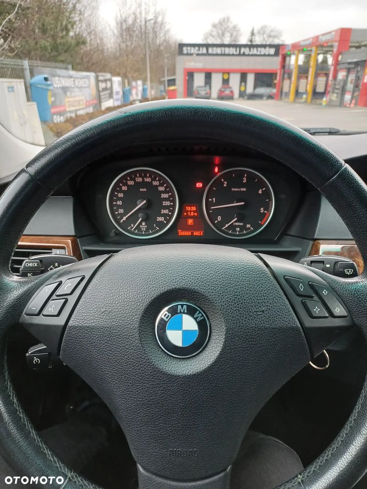 BMW Seria 5 530d xDrive - 11