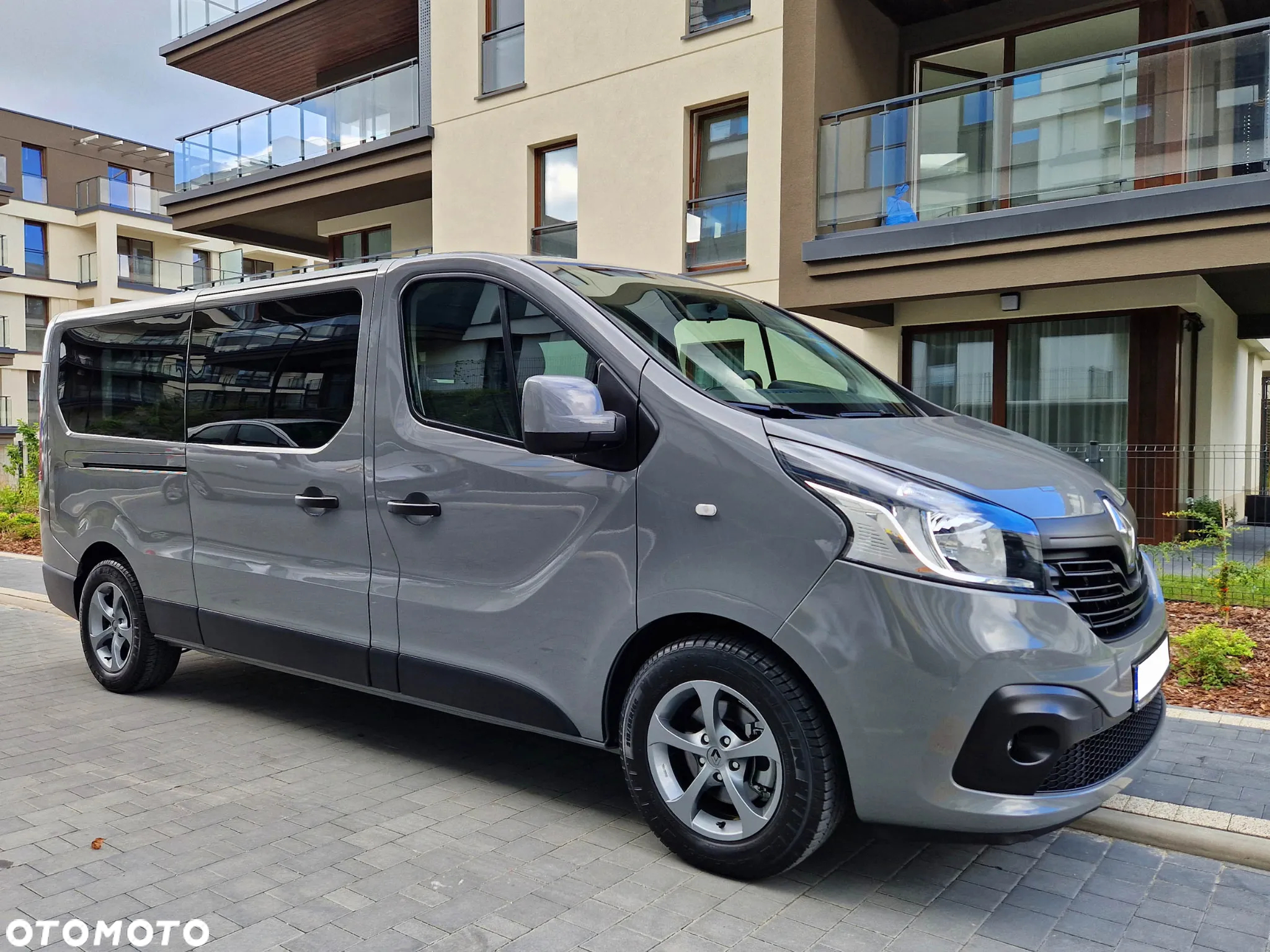 Renault Trafic Grand SpaceClass 1.6 dCi - 3
