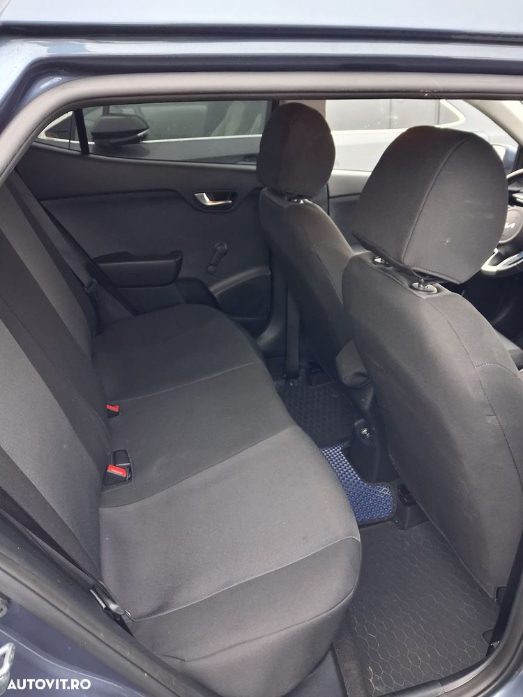 Kia Stonic 1.2 MPI 5MT Urban - 16