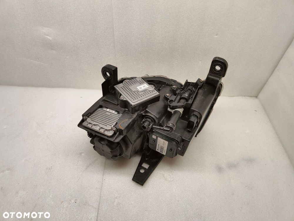 JEEP GRAND CHEROKEE WK2 XENON LAMPA PRAWY PRZÓD 68289238AE - 4