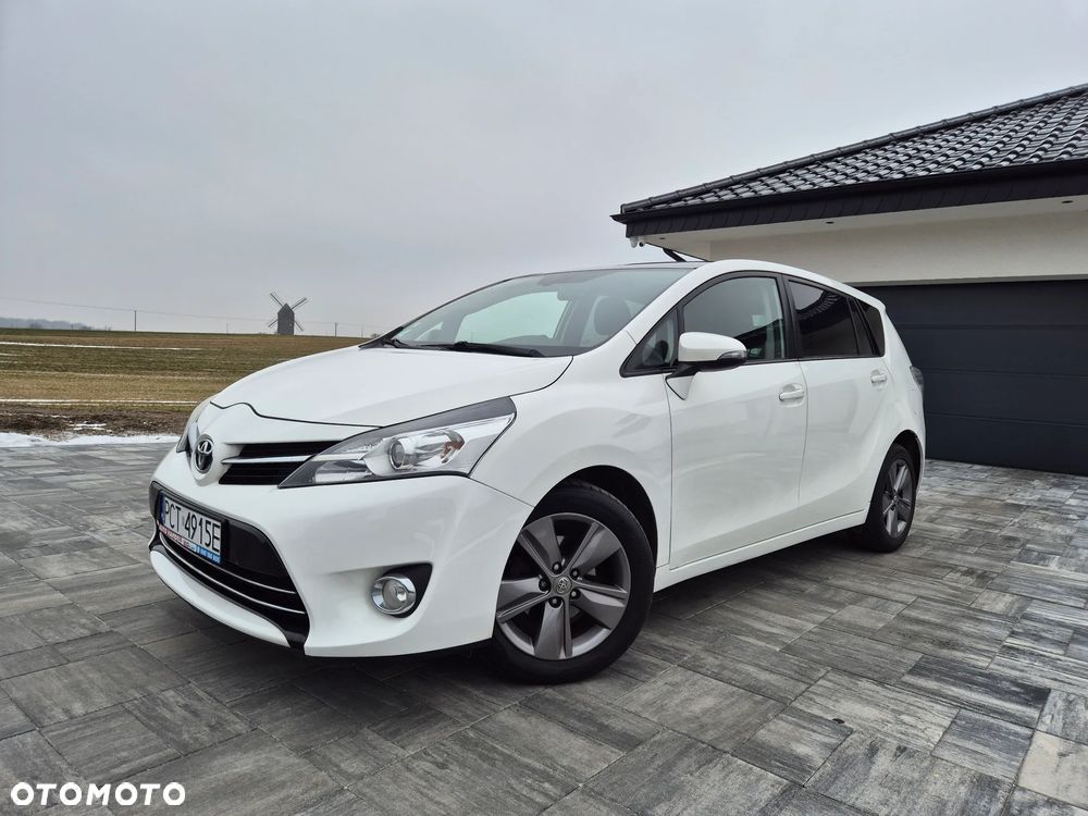 Toyota Verso 1.6 D-4D Premium - 1