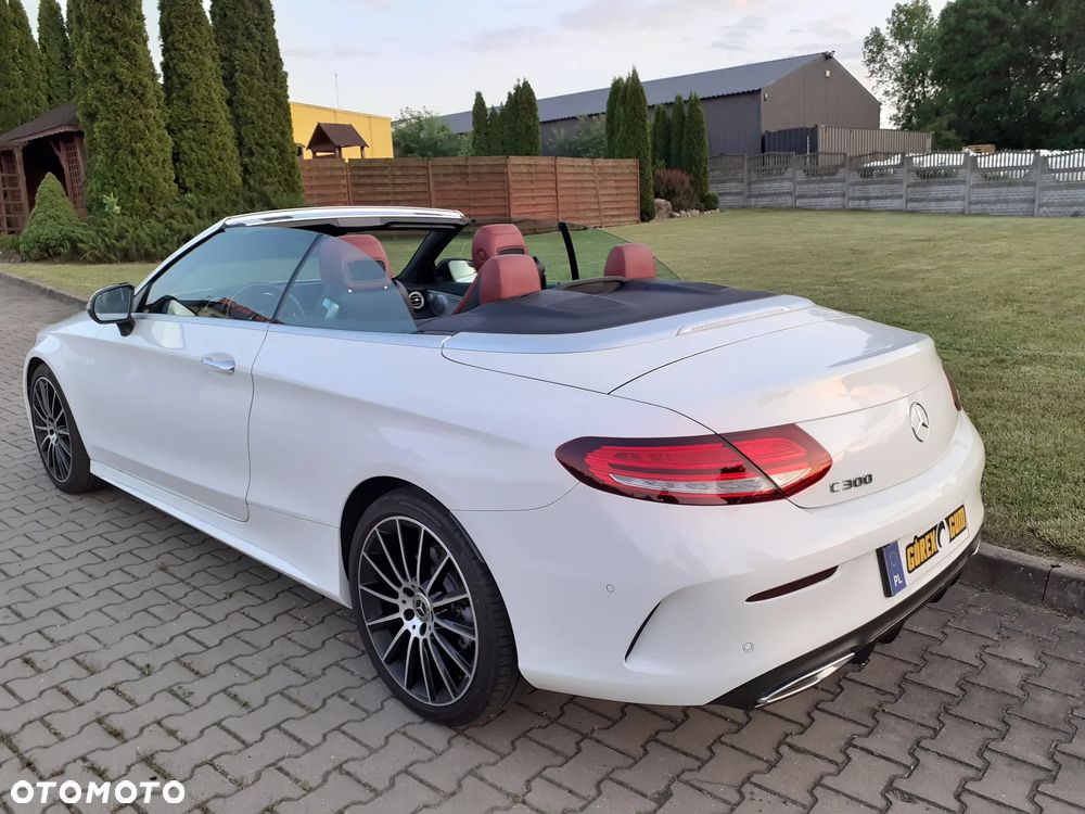 Mercedes-Benz Klasa C 300 9G-TRONIC - 8