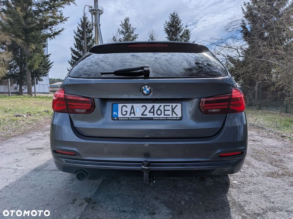 BMW Seria 3 318d M Sport Shadow - 4
