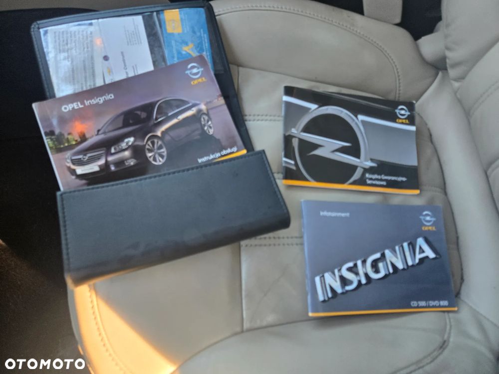 Opel Insignia 2.0 T Cosmo 4x4 - 40