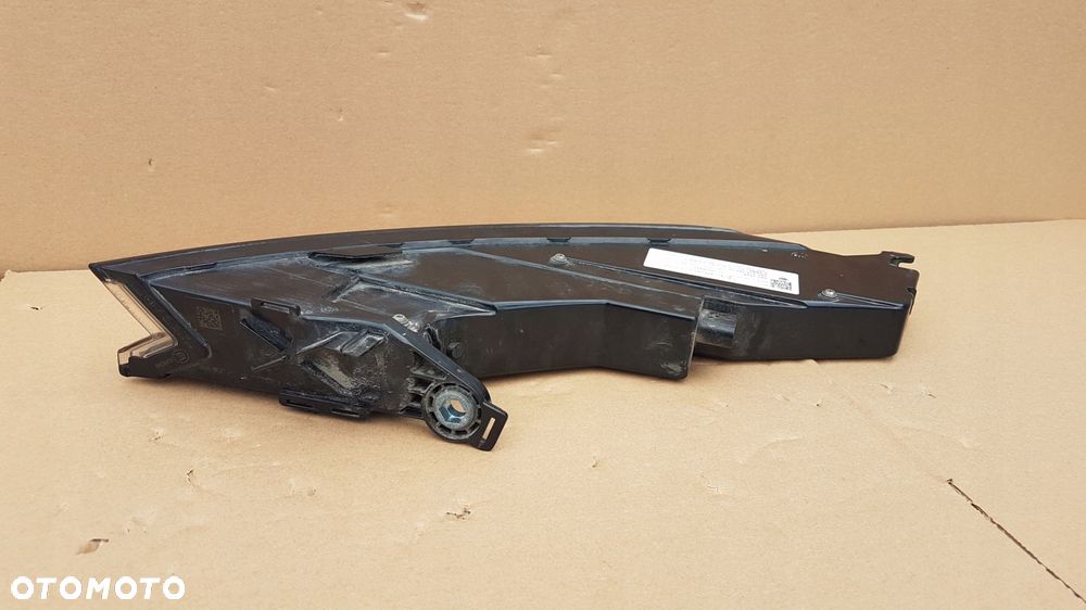 lampa tył prawa porsche taycan 9j1945092g - 11