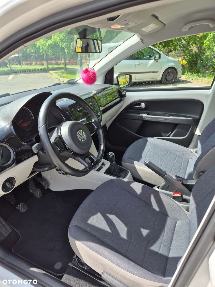 Volkswagen up! BlueMotion Technology move - 9