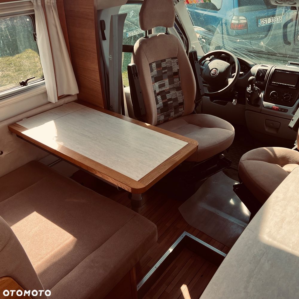 Weinsberg Fiat Ducato Kamper półintegra - 20