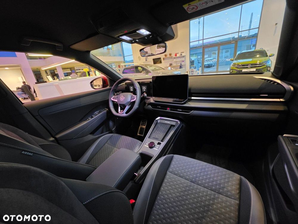 Volkswagen T-Roc 1.5 eTSI R-Line DSG - 24