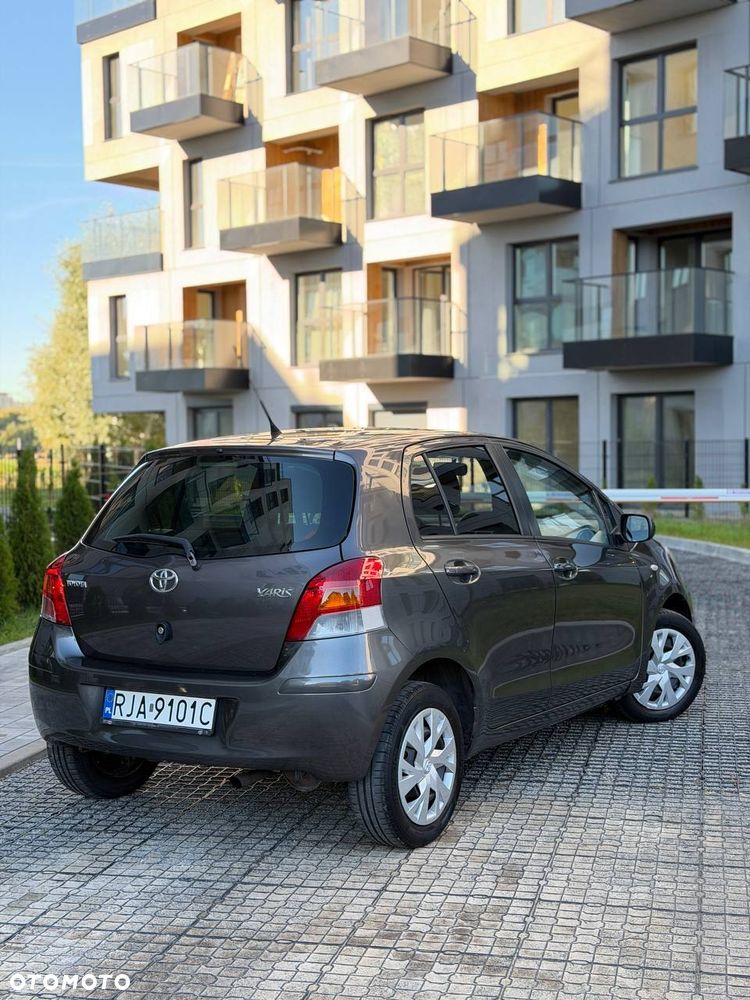 Toyota Yaris 1.33 Prestige - 16
