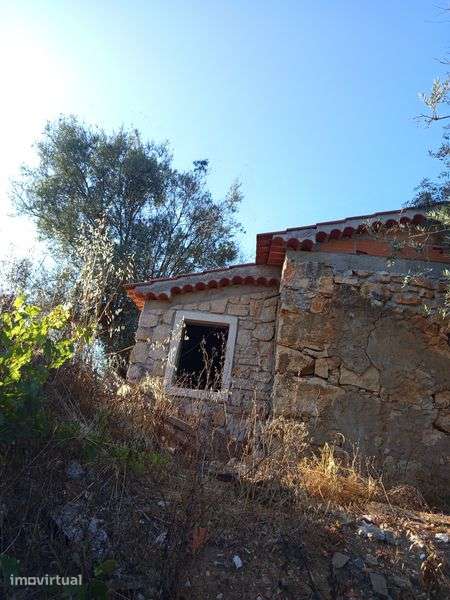 Casa antiga para reconstrução - Grande imagem: 3/11