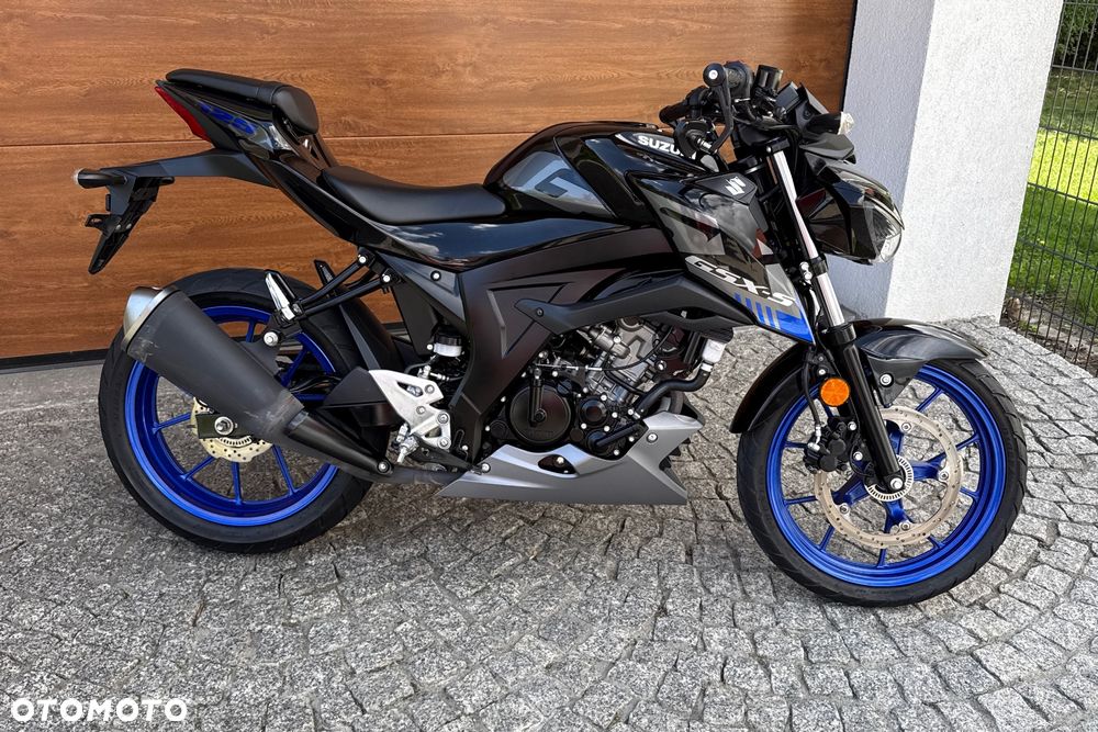Suzuki GSX - 2