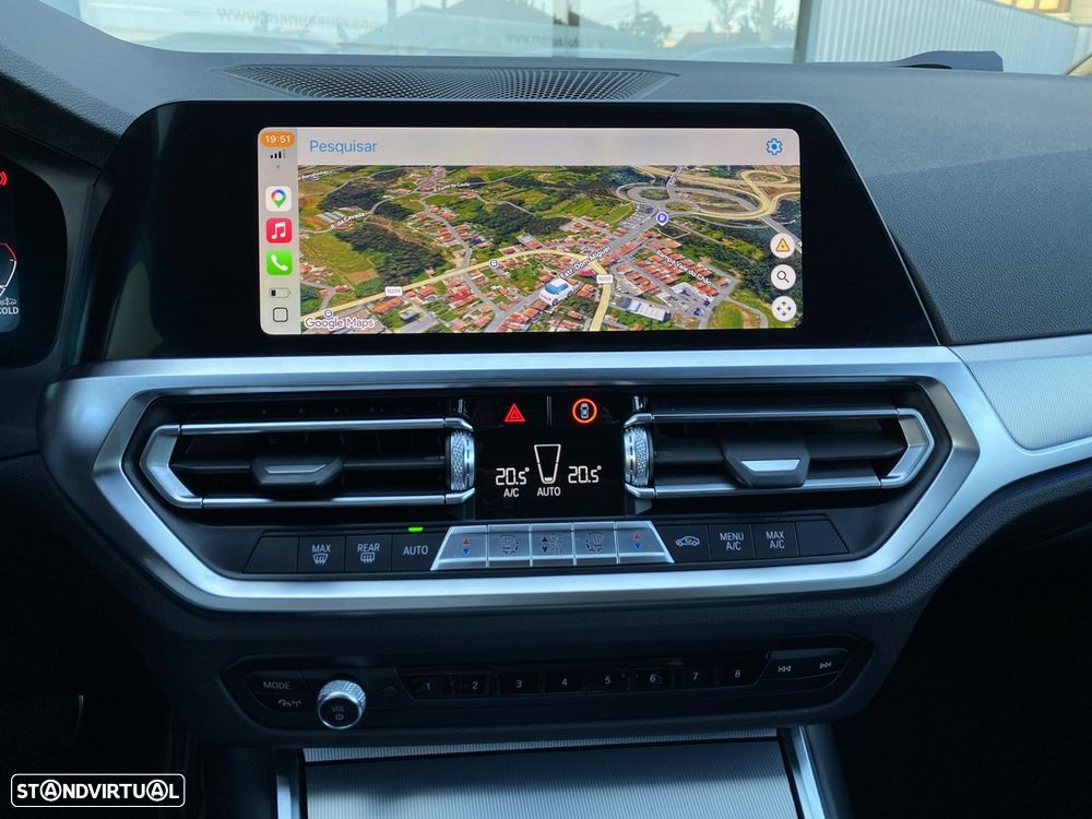 BMW 318 d Pack Desportivo M Auto - 25