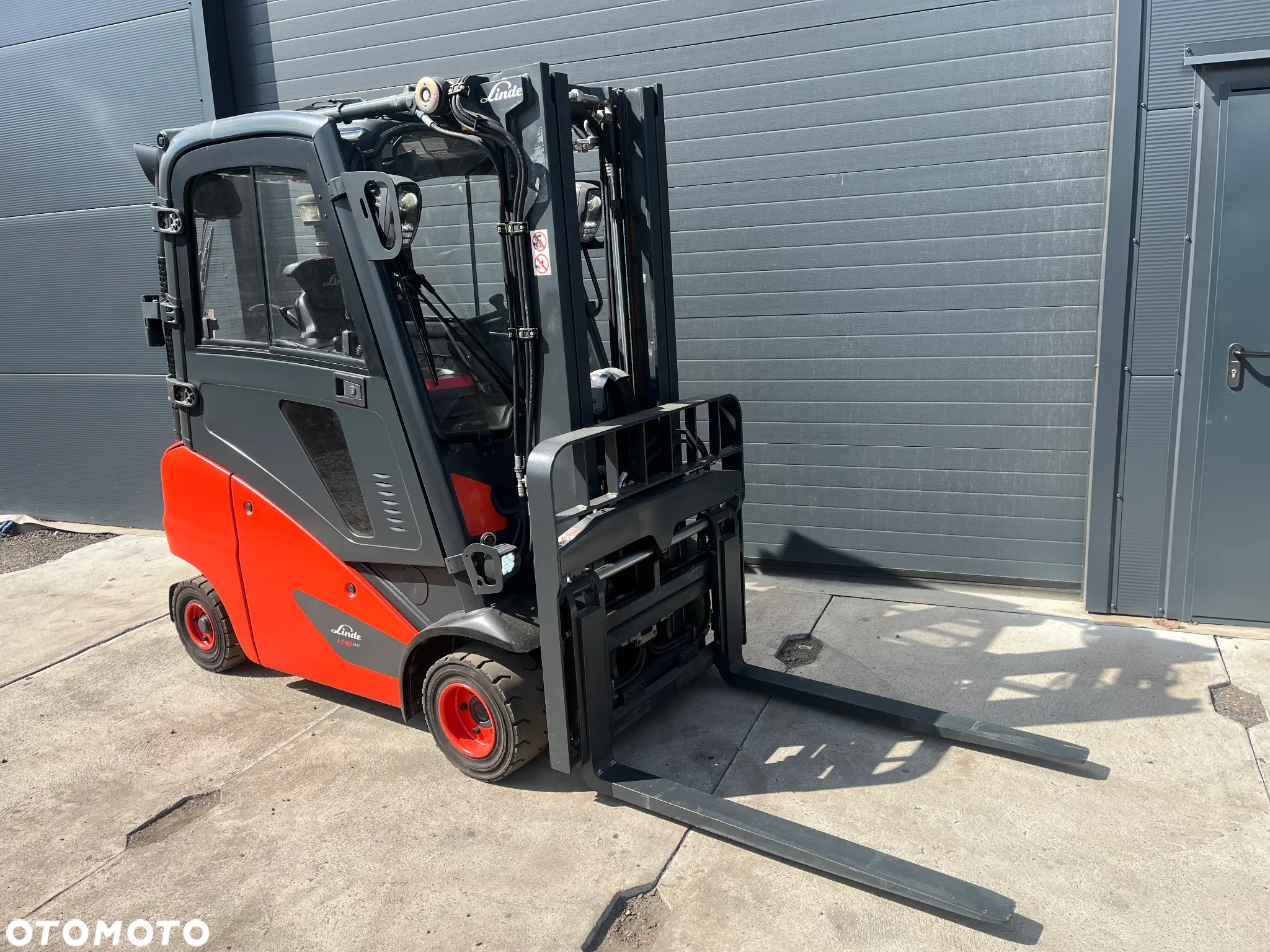 Linde H18T 391 Gaz LPG TRIPLEX Pełna kabina WAGA Pozycjoner Przesuw Oświetlenie drogowe - 2