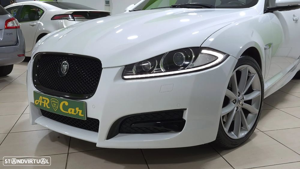 Jaguar XF Sportbrake 2.2 - 33
