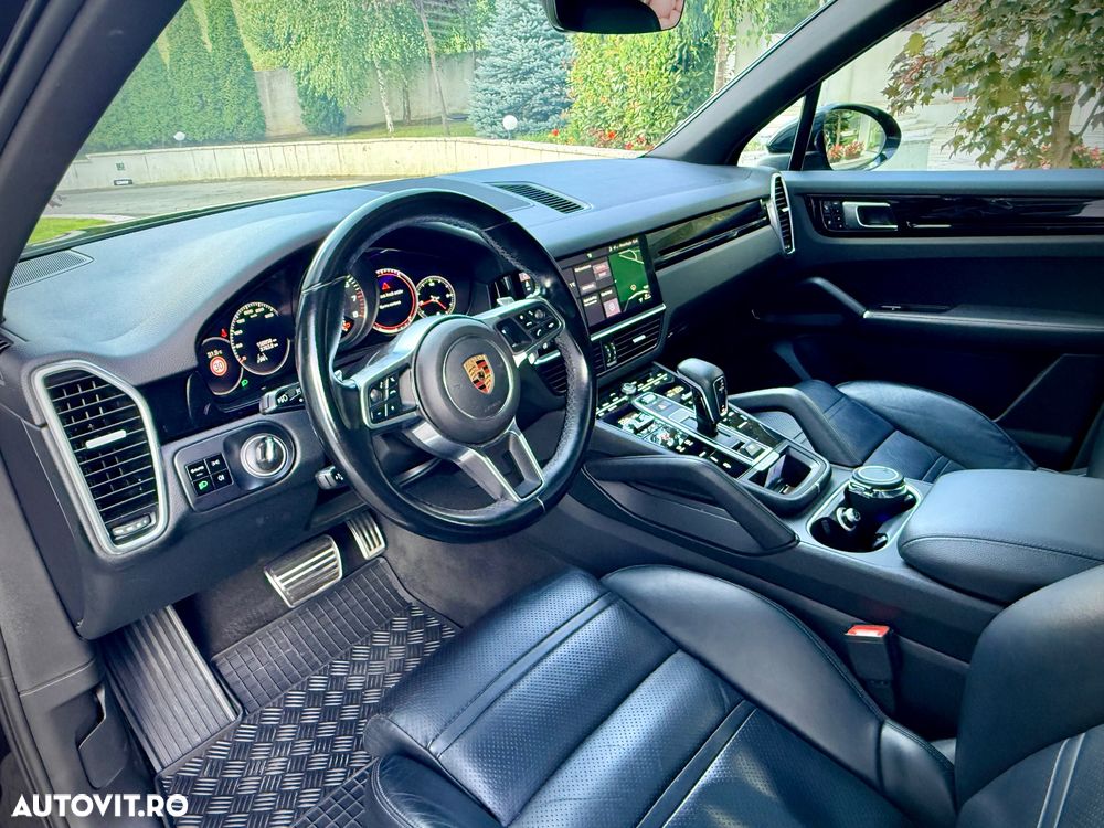 Porsche Cayenne S - 8