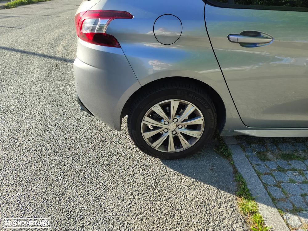 Peugeot 308 1.6 BlueHDi Style - 4