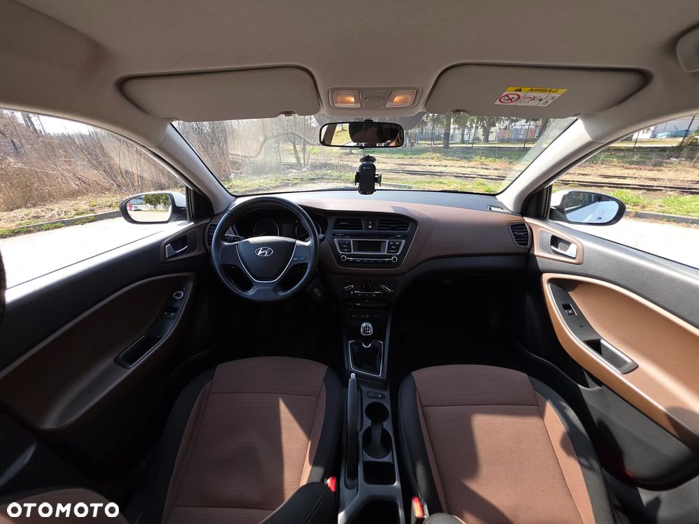 Hyundai i20 1.1 CRDi Style - 6