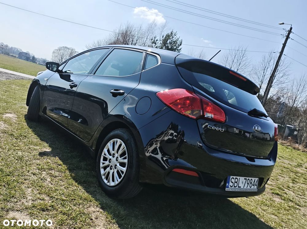 Kia Ceed 1.4 CVVT Attract - 3