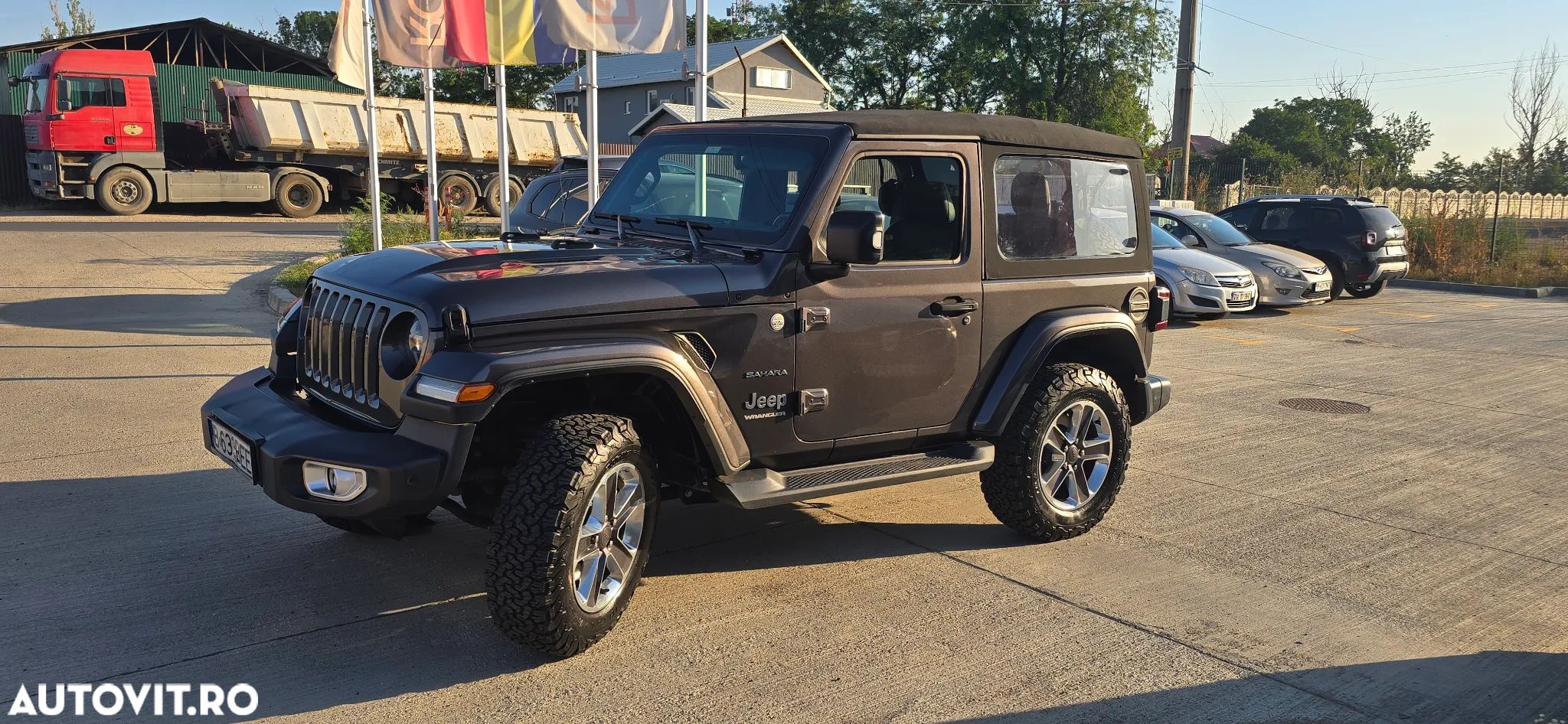 Jeep Wrangler 2.0 Turbo AT8 Sahara - 1
