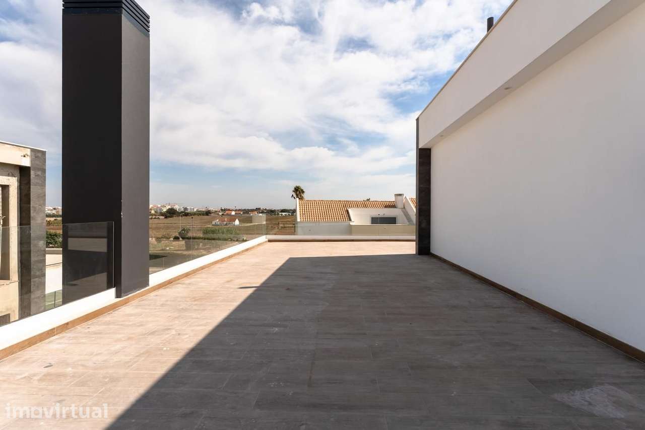 Moradia Isolada T4 com piscina, Alcochete - Grande imagem: 4/23
