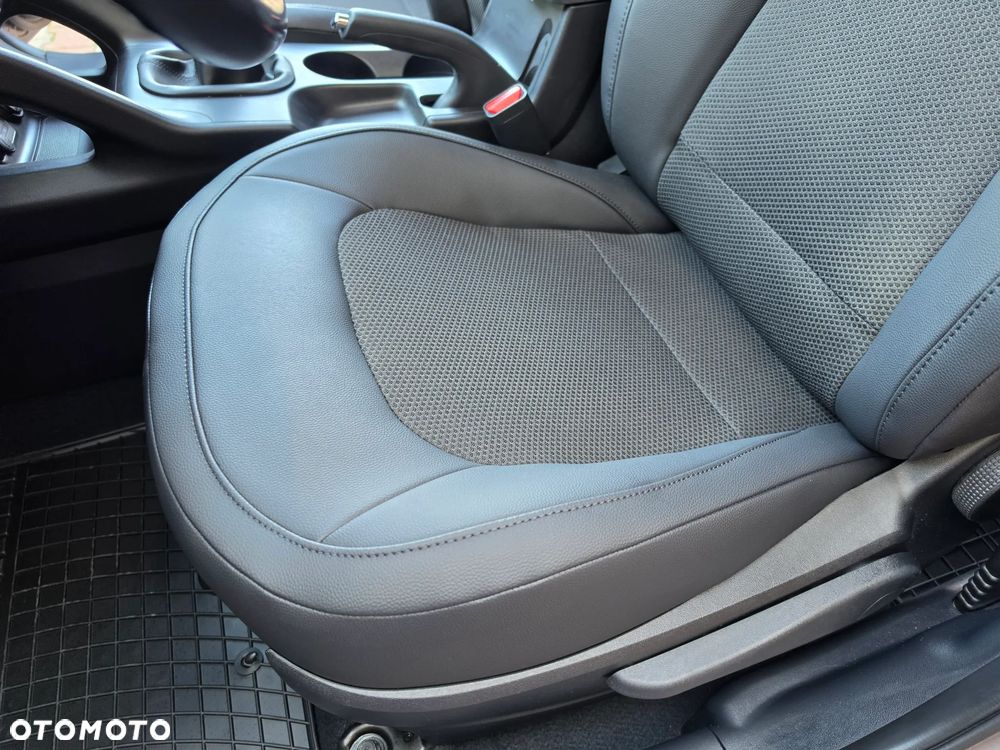 Hyundai ix35 2.0 CRDi 4WD Premium - 28