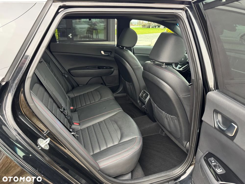 Kia Optima Sportagon 1.6 T-GDI DCT OPF GT Line - 17