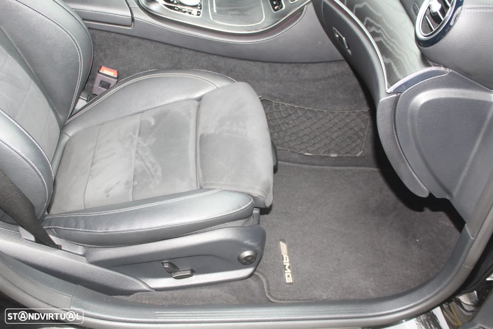 Mercedes-Benz E 300 de AMG Line - 22