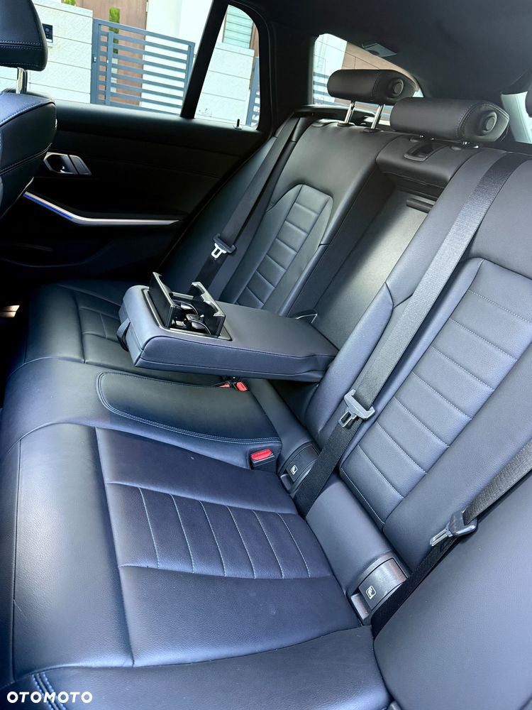 BMW Seria 3 320d mHEV M Sport sport - 23