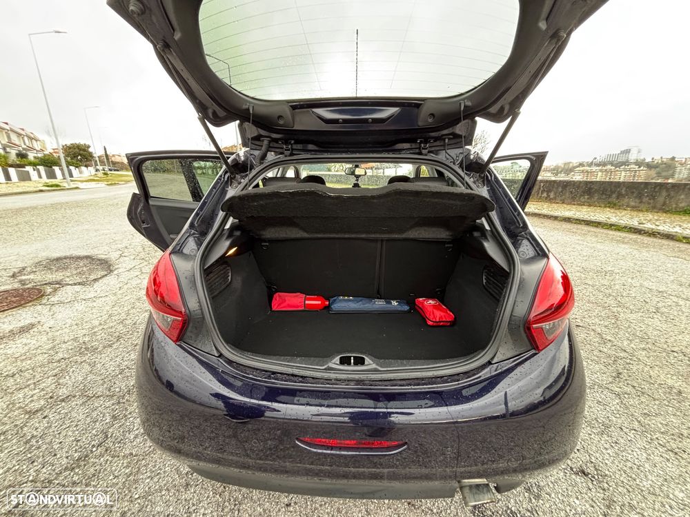 Peugeot 208 1.2 PureTech GT Line - 16