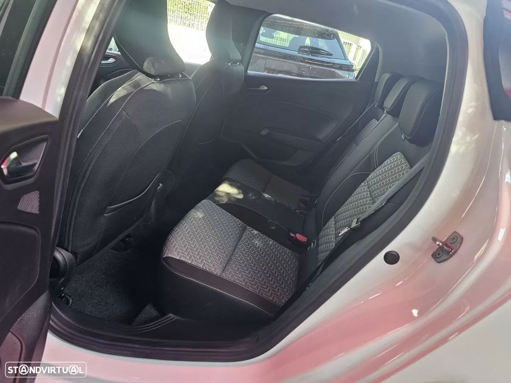 Renault Clio 1.0 TCe Evolution - 10