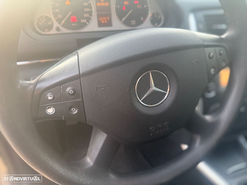Mercedes-Benz B 180 CDi - 32