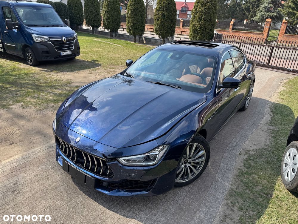 Maserati Ghibli GranSport - 10