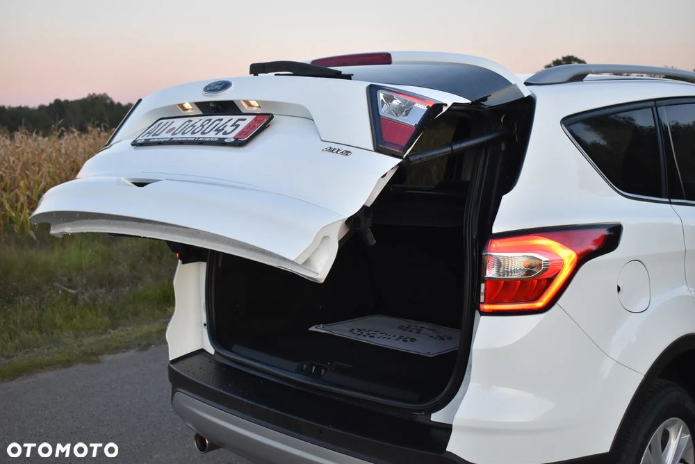 Ford Kuga 2.0 TDCi AWD Titanium - 25