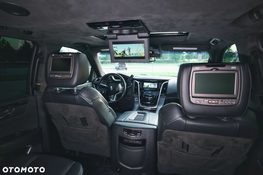 Cadillac Escalade - 23