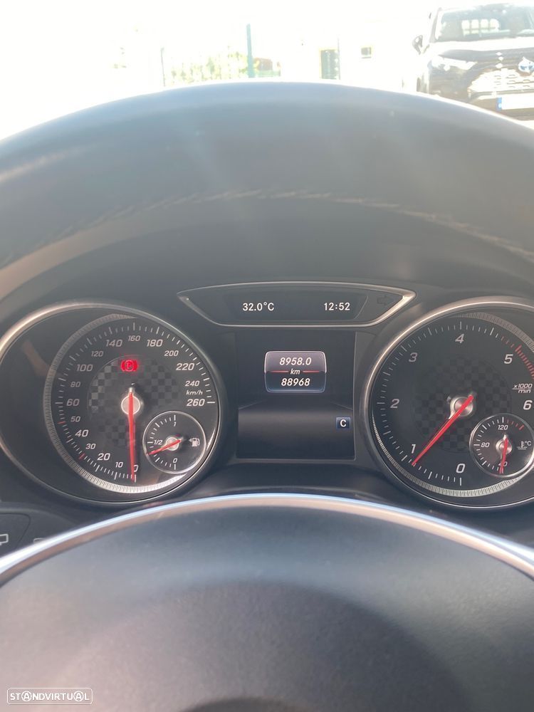 Mercedes-Benz A 180 d AMG Line - 8