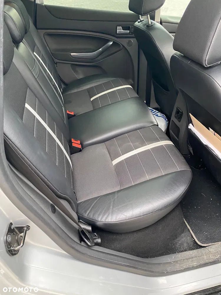 Ford Kuga 2.0 TDCi Titanium - 6