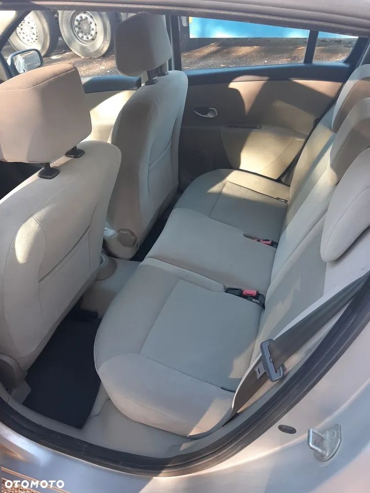 Renault Clio 1.4 16V Extreme - 7