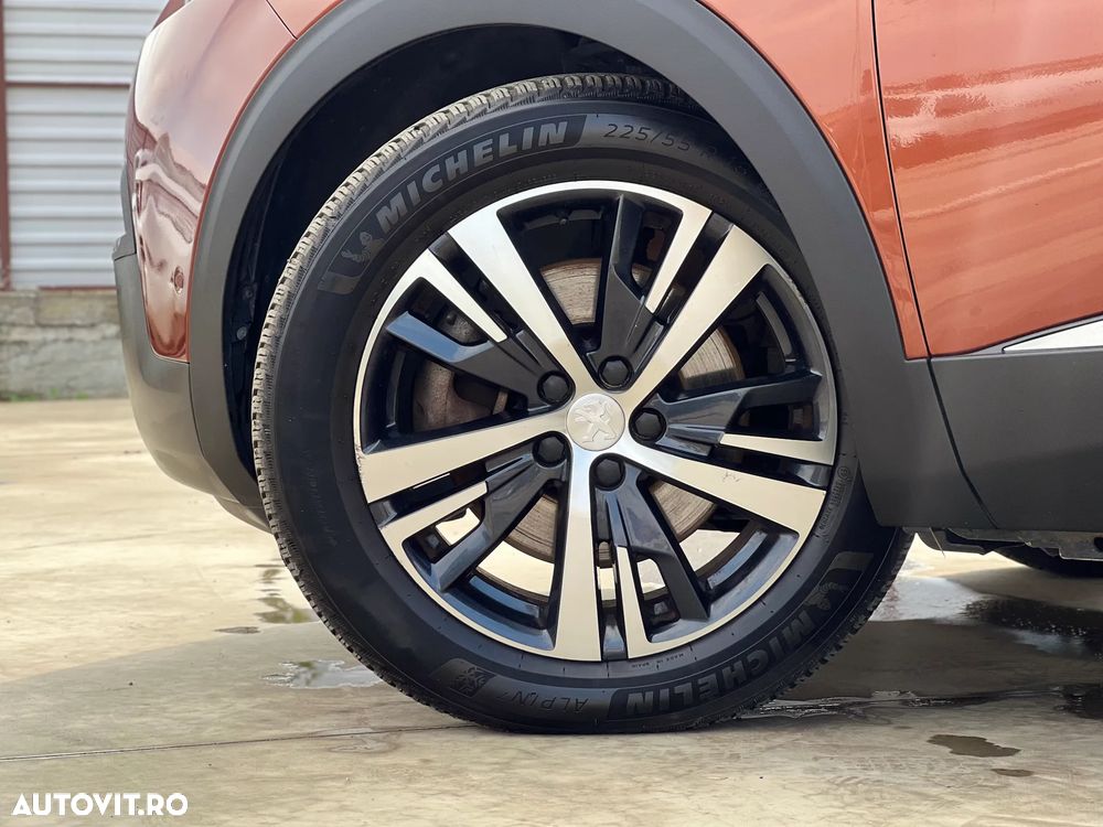 Peugeot 3008 225 e-EAT8 Allure - 5