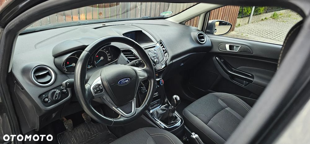 Ford Fiesta 1.0 EcoBoost S&S TITANIUM - 7