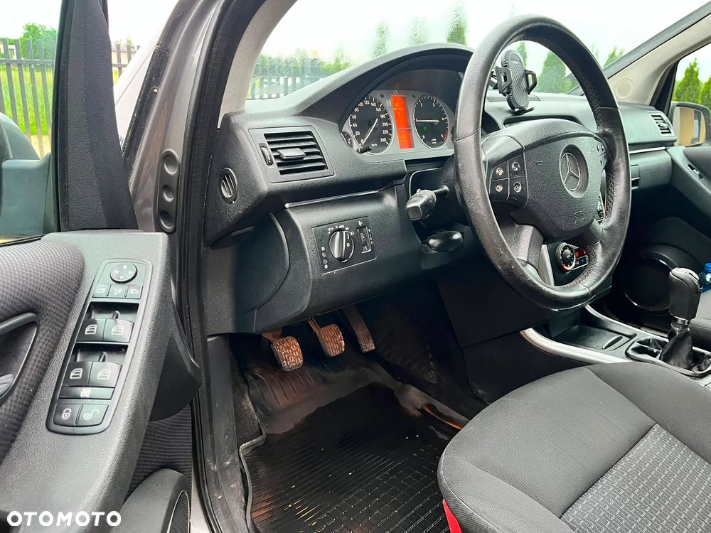 Mercedes-Benz Klasa B 200 CDI DPF - 8