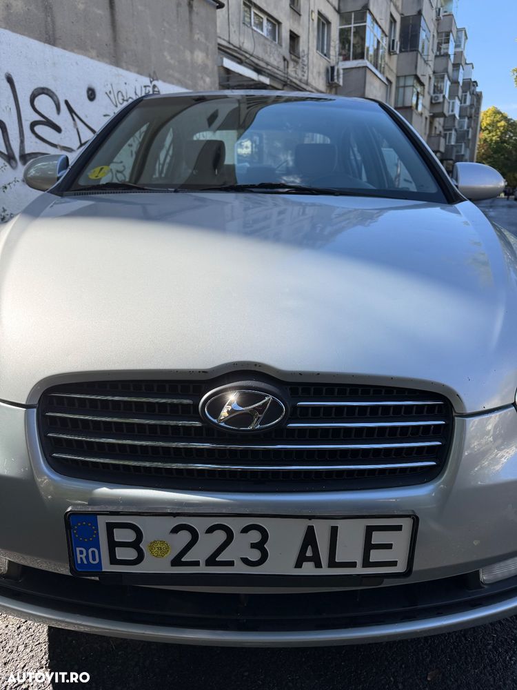 Hyundai Accent - 19