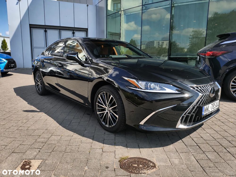 Lexus ES 300h Business Edition - 6