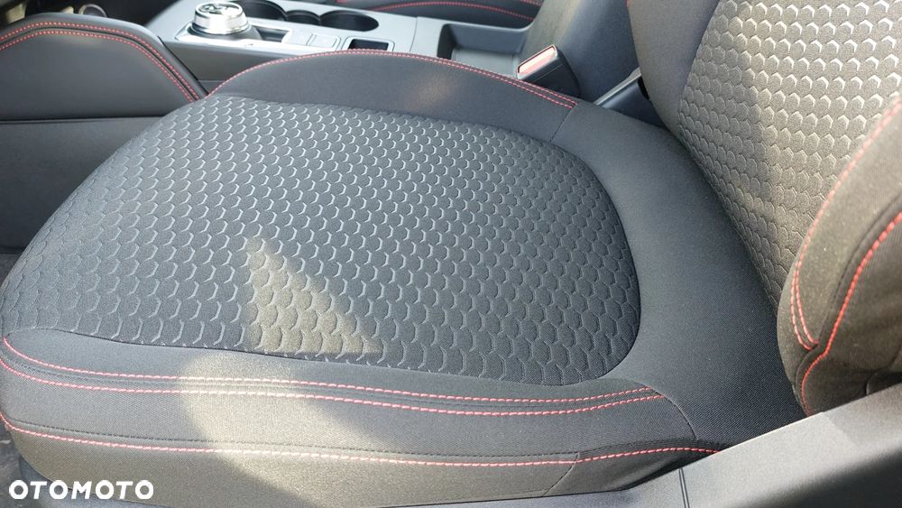 Ford Kuga 1.5 EcoBoost FWD ST-Line - 7