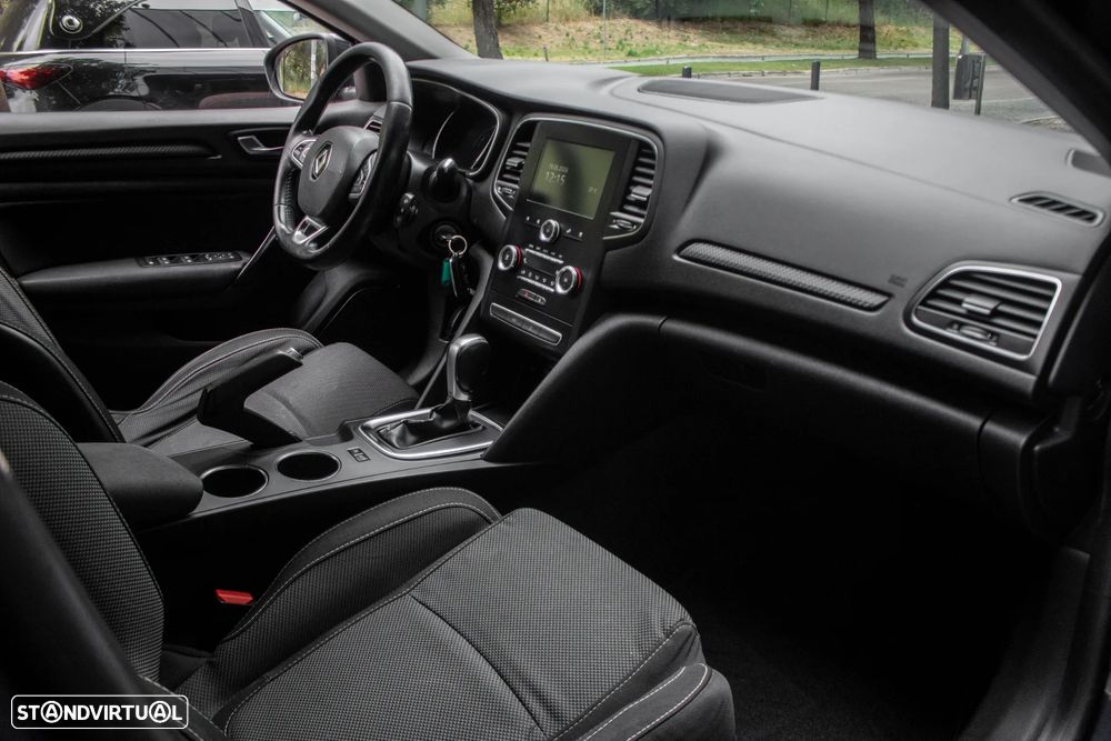 Renault Mégane Sport Tourer ENERGY dCi 110 EDC INTENS - 23