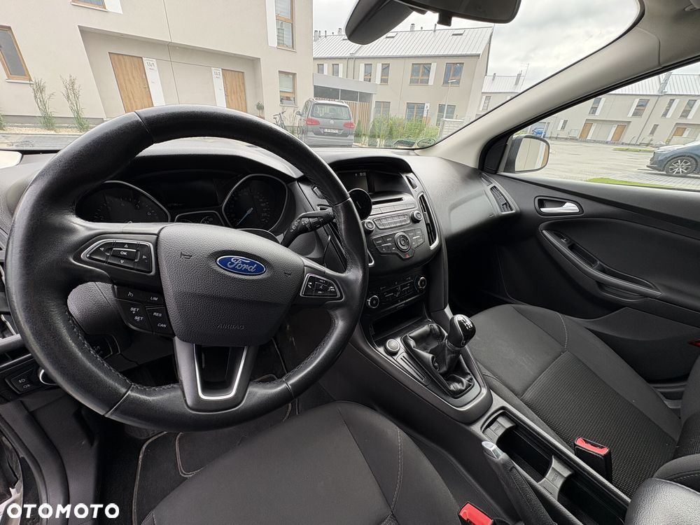 Ford Focus 1.6 Trend - 4