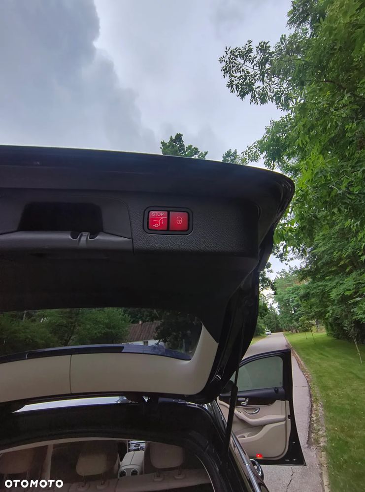 Mercedes-Benz GLC - 26