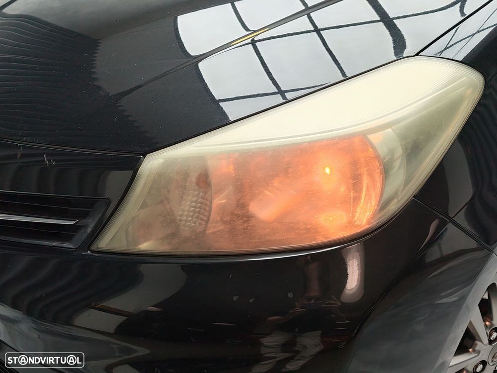 Toyota Yaris 1.4 D-4D Comfort - 24